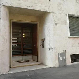 Appartamento Al 171 Locazione Turistica A 50mt Metro B1, Roma